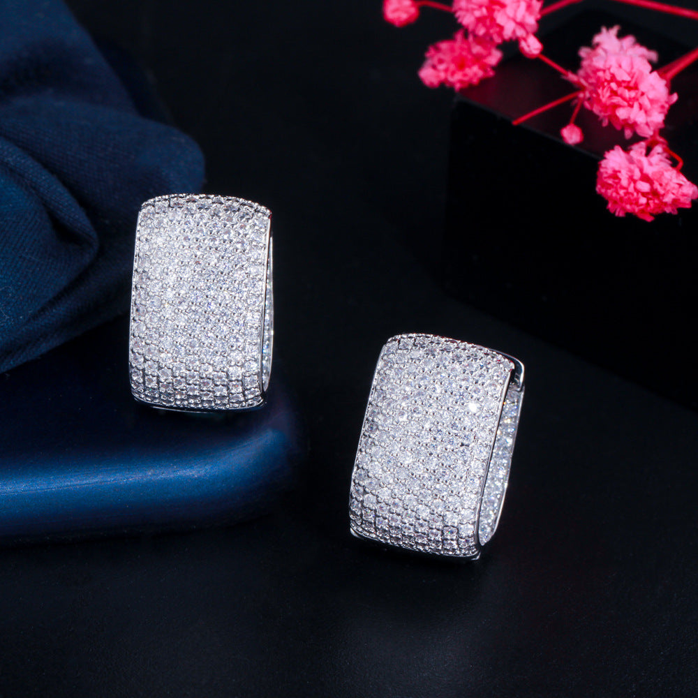 New style Korean-style ear accessories - trendy and elegant featuring full diamonds and zirconia shiny ear studs and earrings