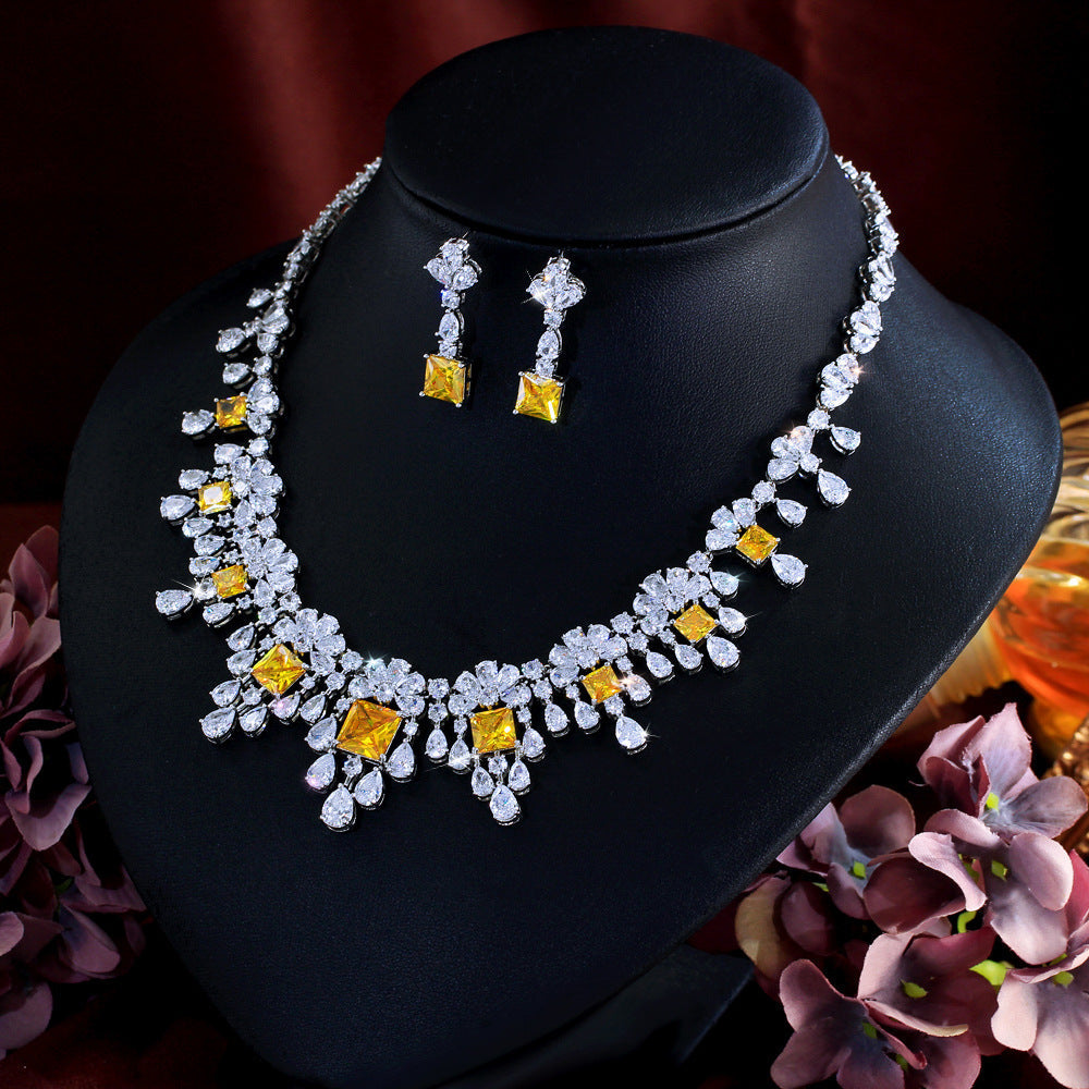 European and American exquisite and luxurious zircon necklace and earrings set, dazzling full of diamonds, elegant banquet dress, bridal chain jewelry set