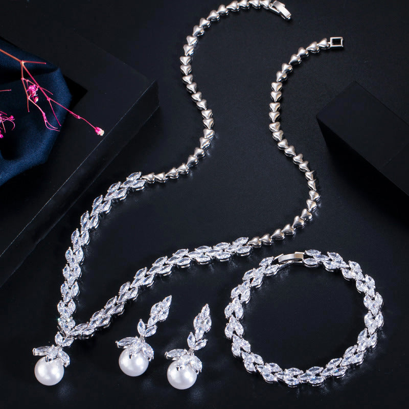 Japanese and Korean bride AAA zircon braceletshell pearl hand chain earrings and necklace set of three pieces