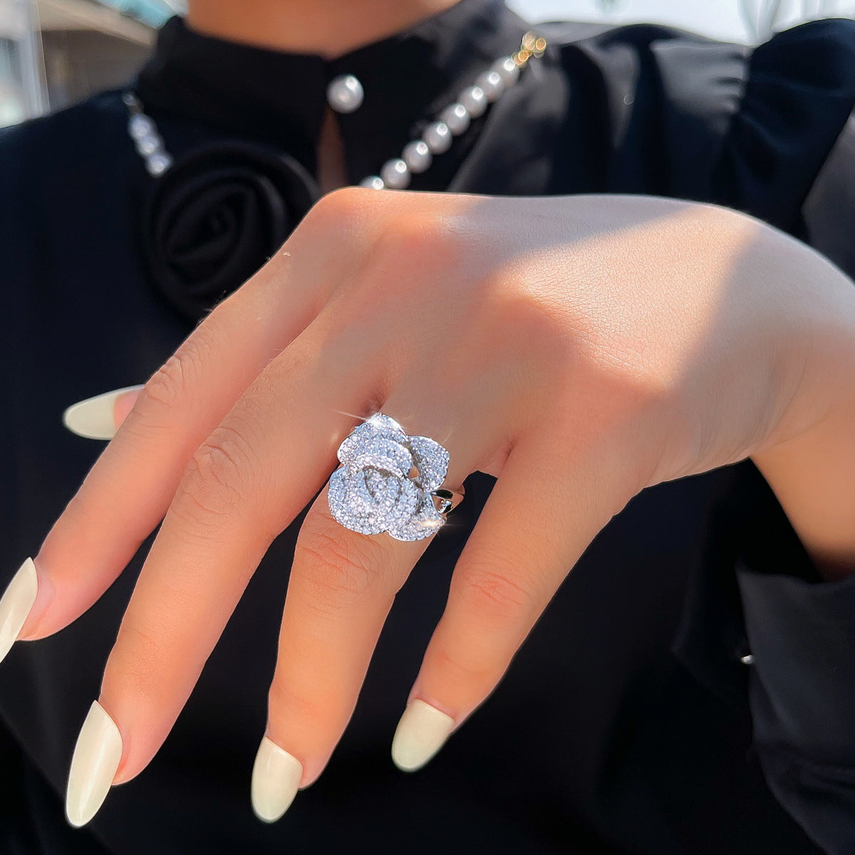 Three-dimensional camellia flower set with diamonds ring for the index finger of the female retro-style rose flower zircon jewelry accessory