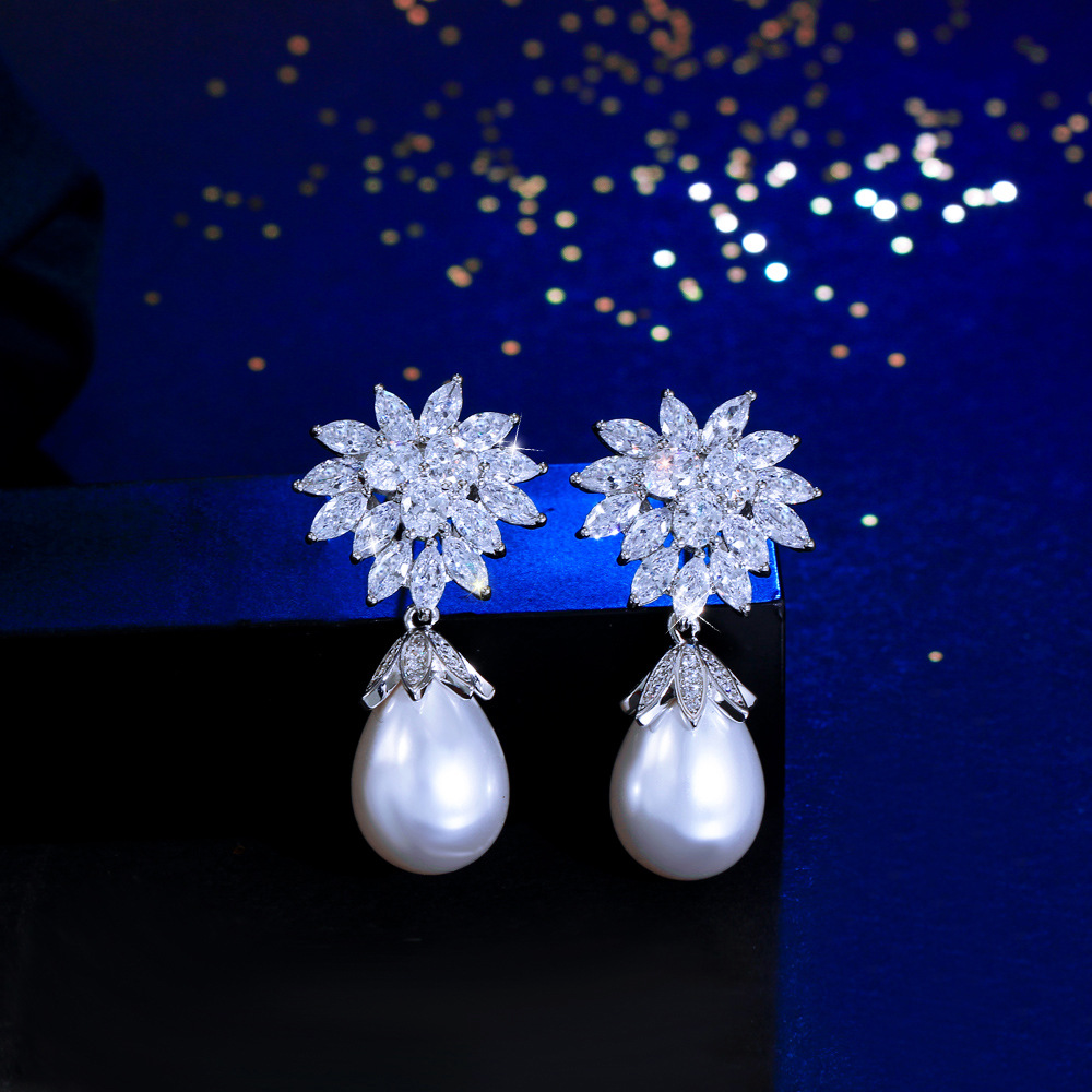 Luxury-sleek fashion snowflake pearl zirconia earrings - elegant ear ornaments for formal weddings and banquets, suitable for brides' gowns.