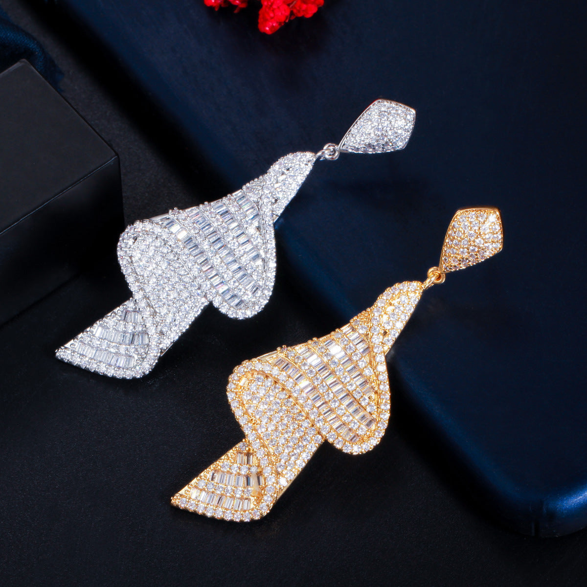 S925 silver needle style European geometric spiral-shaped earrings featuring glittering micro-set zirconia a unique long-length earpiece accessory