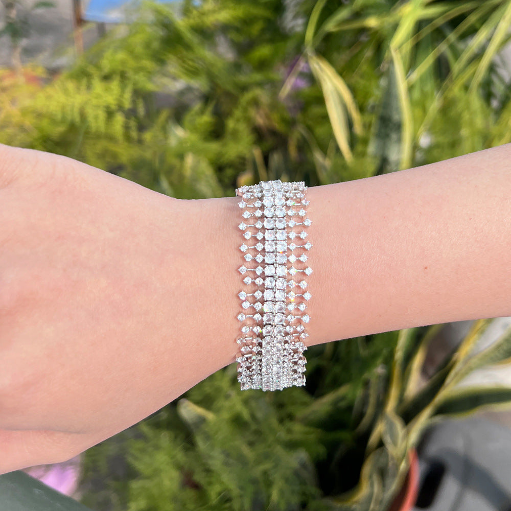 Luxury-Style Heavy-duty Brass Zirconium Stone Bracelet with Glittering Multi-Layered Full-Diamonds for Ladies Elegant Banquet Dress Accessories Handwear Items