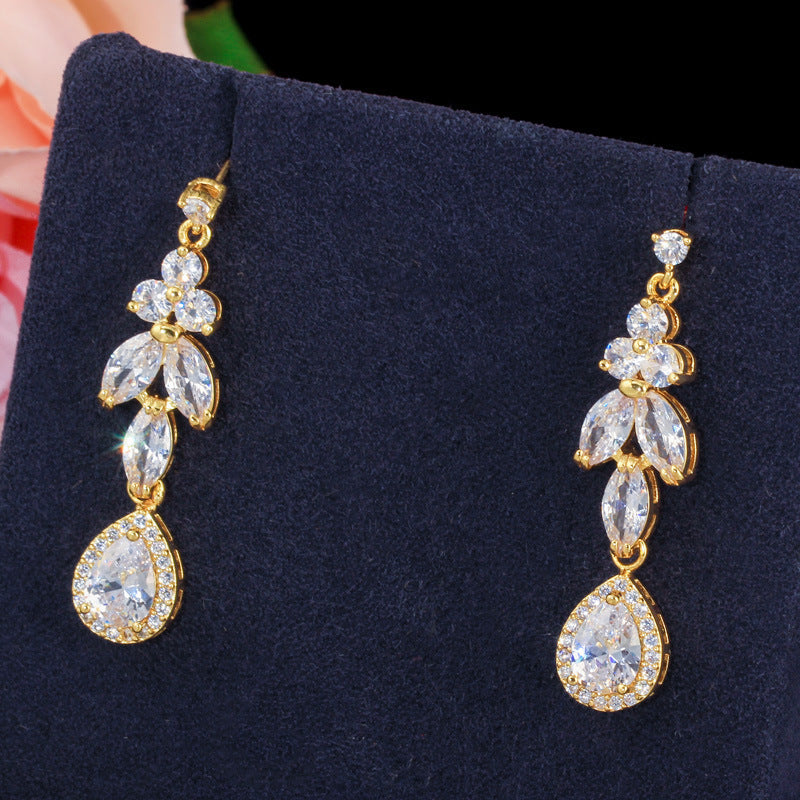 Korean-style bridal set - dazzling zircon necklace and earrings - a simple and exquisite wedding banquet fashion accessory