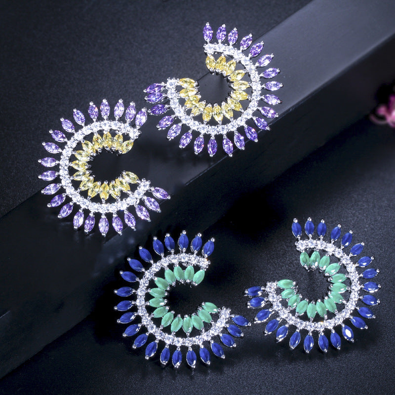 Korean-style earrings - Fashionable and versatile high-end and shiny zirconia earrings personalized diamond-studded Korean ear studs