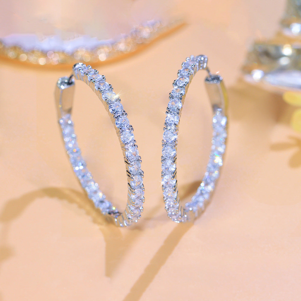 Korean cool and elegant style ins small-scale design luxury fashion diamond earrings for the ear Trendy and popular.Super bright C-shaped ear loop