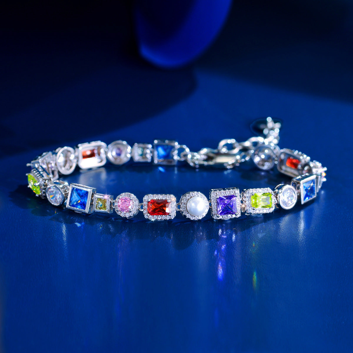 European and American high-end casual colored zirconia bracelethip-hop stylemen's and women's versiontrendy shell and pearl inlaid with diamonds rainbow style jewelry accessory