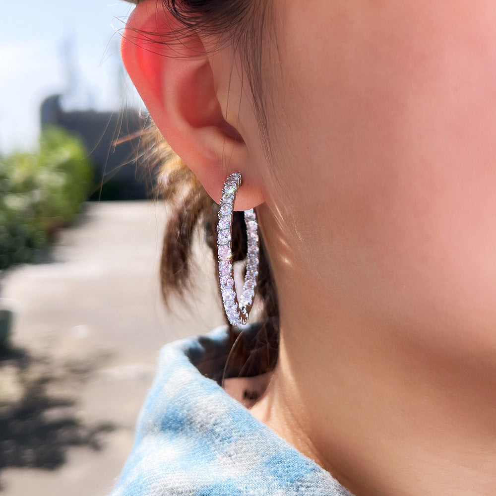 Korean cool and elegant style ins small-scale design luxury fashion diamond earrings for the ear Trendy and popular.Super bright C-shaped ear loop