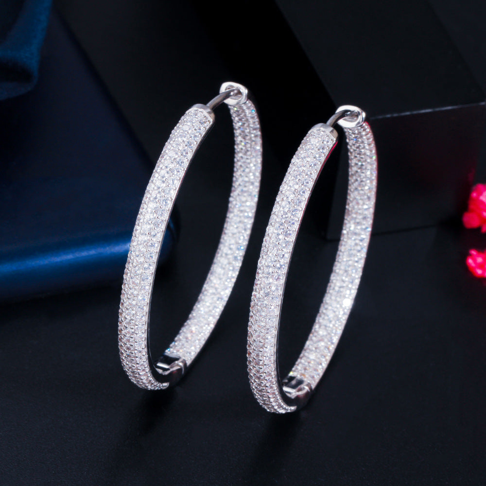 2026 New Style Earrings in South American Stylefeaturing Unique Design Abundant Diamonds Electroplated with 18K Gold and Zirconium