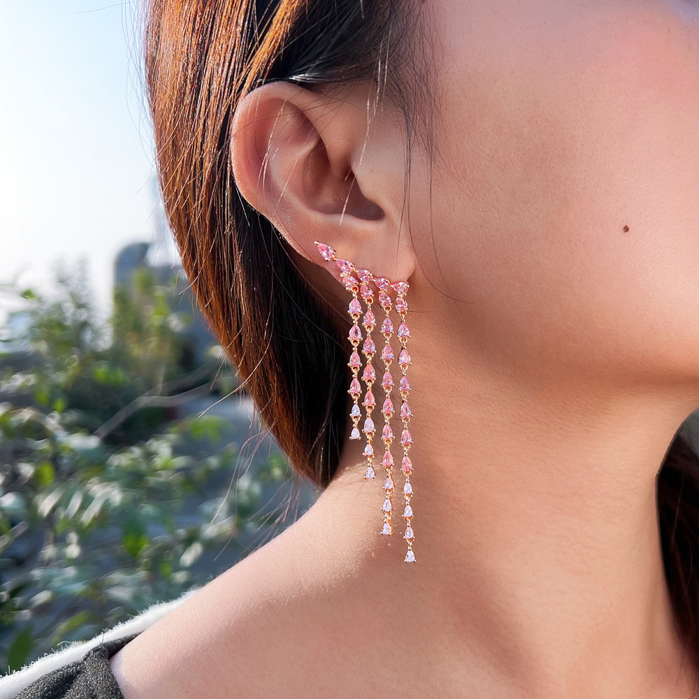 French-style minimalist long-styled fringed pink diamond earrings for an ultra-bright zirconia evening gown fashion show zirconia ear pendants jewelry