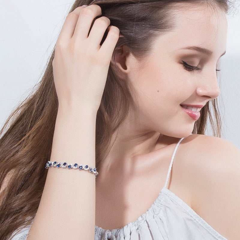 Best-selling Korean fashionable and versatile jewelryBeautiful sparkling diamondsSwiss AAA zirconium plated with white gold bracelet