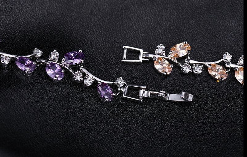 Korean version hand accessories.Korean-style fashionable 18K white gold zirconium bracelet for women