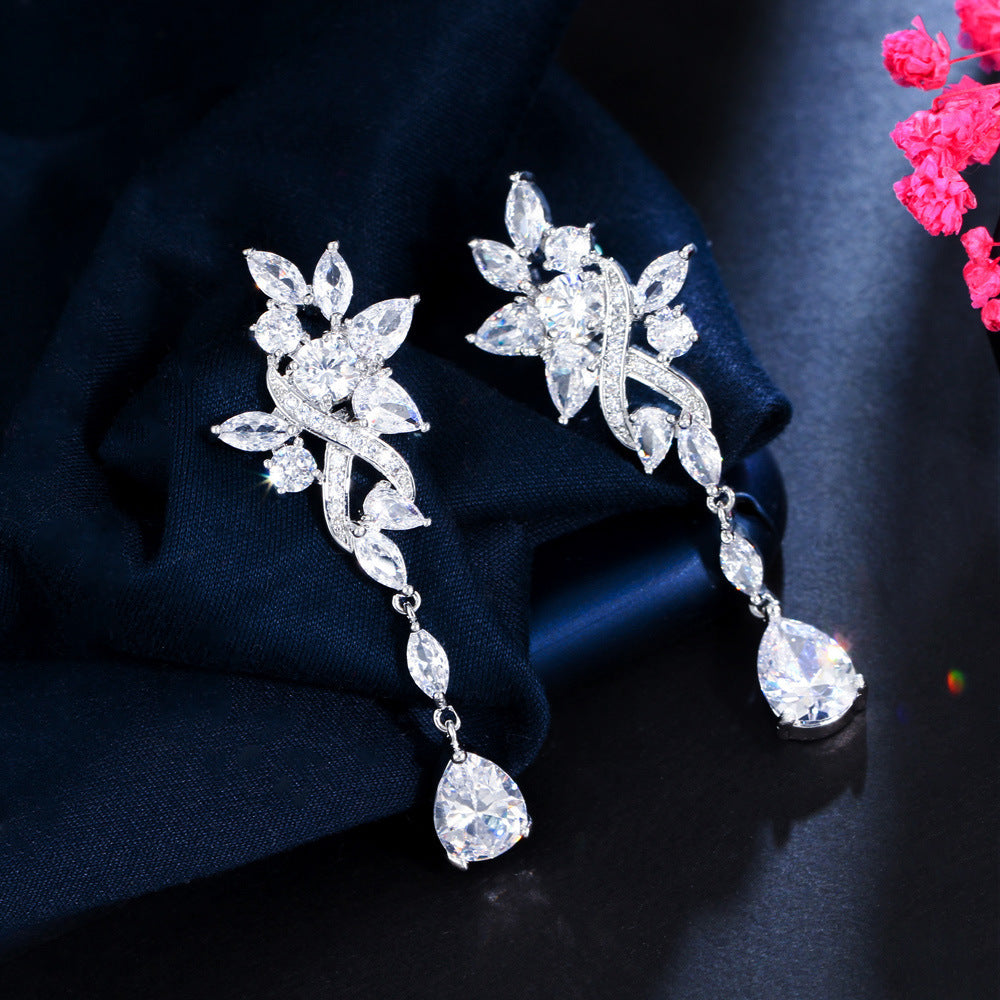 European style long luxurious leaf-shaped drop women's earrings with zircon gemstones