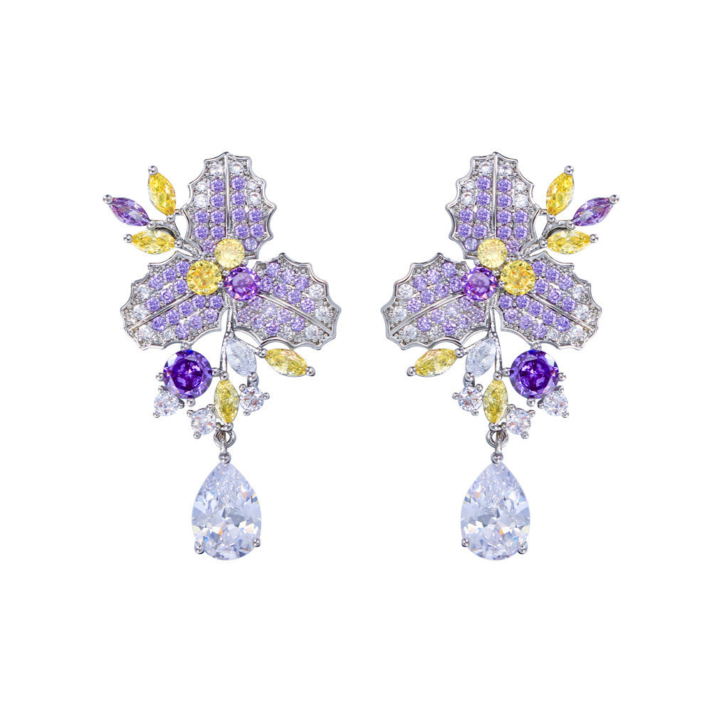French-style minimalist luxury fashion-inspired design floral diamond-studded drop-shaped earrings dazzling zirconia earrings set