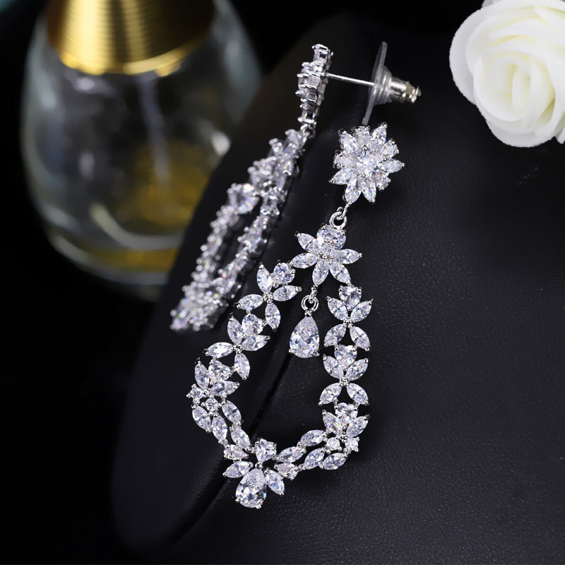European-style fashionable AAA zirconite stud earrings